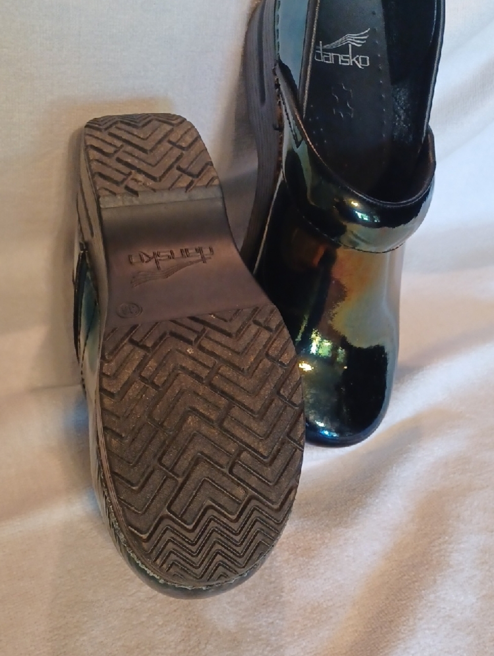 Dansko Iridescent Patent Leather Clogs Size 36 - Picture 3 of 4